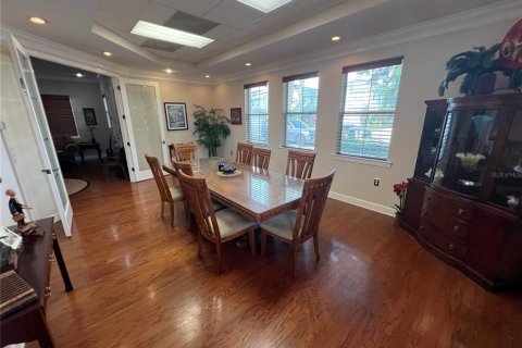 Propiedad comercial en venta en Tampa, Florida, 213.49 m2 № 1851122 - foto 10