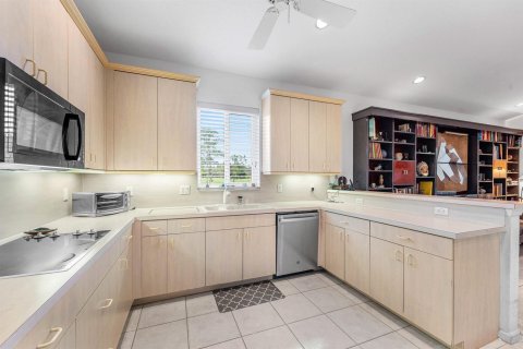 Купить виллу или дом в Тамарак, Флорида 5 комнат, 211.07м2, № 2088196 - фото 17