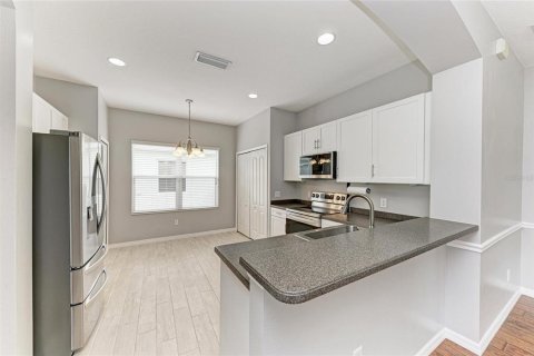 House in Bradenton, Florida 2 bedrooms, 120.12 sq.m. № 1898520 - photo 9