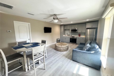 Apartamento en alquiler en Saint Cloud, Florida, 1 dormitorio, 58.62 m2 № 1885279 - foto 8