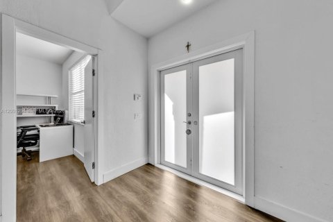 Casa en venta en Weston, Florida, 5 dormitorios, 198.16 m2 № 2073158 - foto 2