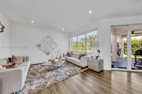 Casa en venta en Weston, Florida, 5 dormitorios, 198.16 m2 № 2073158 - foto 4