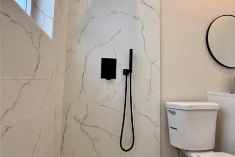 Villa ou maison à vendre à Miami Gardens, Floride: 4 chambres, 111.48 m2 № 1955431 - photo 16