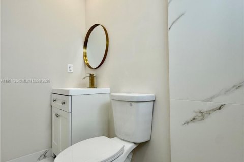 Villa ou maison à vendre à Miami Gardens, Floride: 4 chambres, 111.48 m2 № 1955431 - photo 11