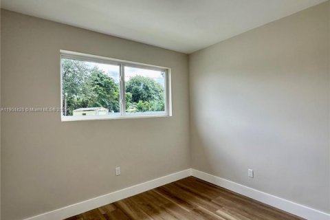 Villa ou maison à vendre à Miami Gardens, Floride: 4 chambres, 111.48 m2 № 1955431 - photo 22