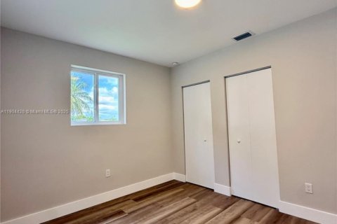 Villa ou maison à vendre à Miami Gardens, Floride: 4 chambres, 111.48 m2 № 1955431 - photo 18