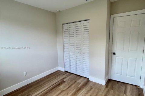 Villa ou maison à vendre à Miami Gardens, Floride: 4 chambres, 111.48 m2 № 1955431 - photo 23