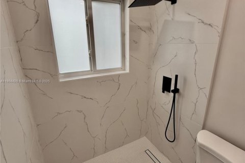 Villa ou maison à vendre à Miami Gardens, Floride: 4 chambres, 111.48 m2 № 1955431 - photo 17