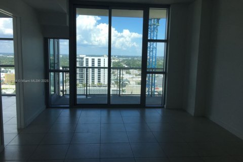 Condo in Miami, Florida, 1 bedroom  № 1889749 - photo 19