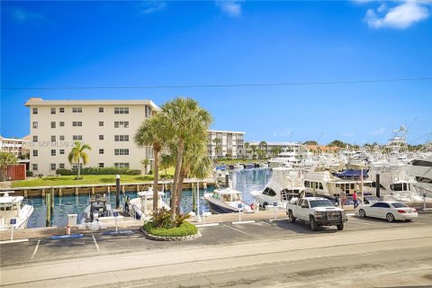 Condo in North Palm Beach, Florida, 2 bedrooms  № 2035905 - photo 30