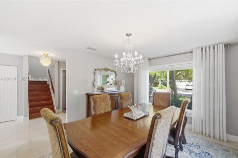 Casa en venta en Coconut Creek, Florida, 3 dormitorios, 198.53 m2 № 2073141 - foto 14