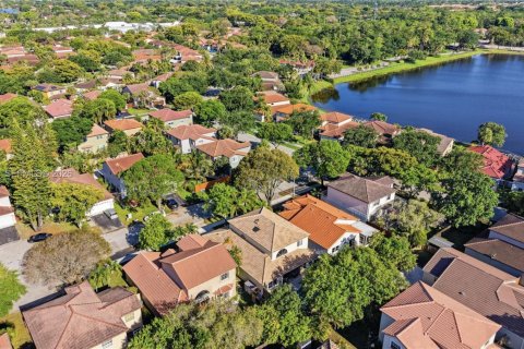 Casa en venta en Coconut Creek, Florida, 3 dormitorios, 198.53 m2 № 2073141 - foto 6