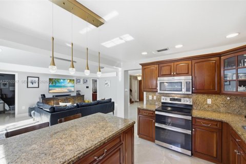 Casa en venta en Coconut Creek, Florida, 3 dormitorios, 198.53 m2 № 2073141 - foto 21