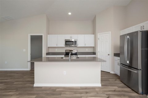 House in Haines City, Florida 4 bedrooms, 171.87 sq.m. № 1866942 - photo 2