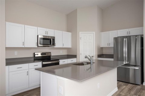 House in Haines City, Florida 4 bedrooms, 171.87 sq.m. № 1866942 - photo 3