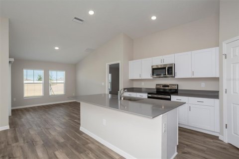 House in Haines City, Florida 4 bedrooms, 171.87 sq.m. № 1866942 - photo 5
