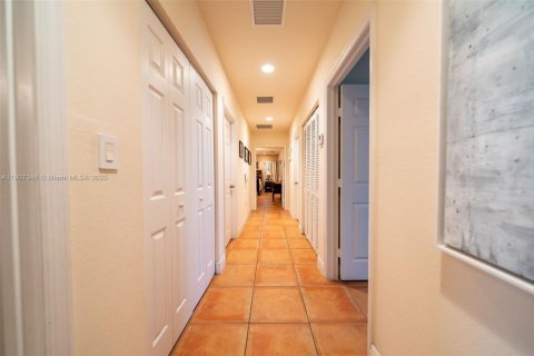 Casa en venta en Homestead, Florida, 4 dormitorios, 304.25 m2 № 1964538 - foto 21