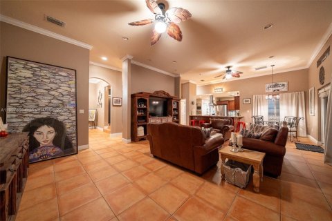 Casa en venta en Homestead, Florida, 4 dormitorios, 304.25 m2 № 1964538 - foto 16