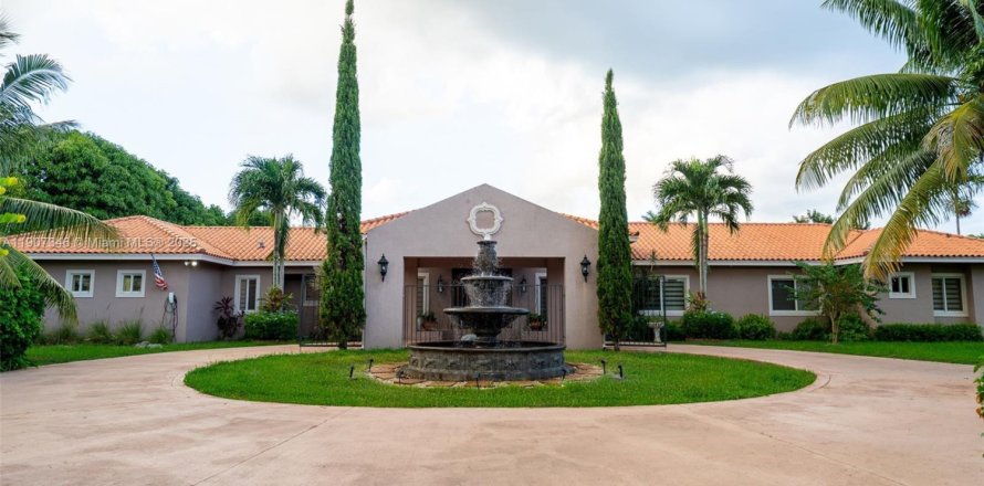 Casa en Homestead, Florida 4 dormitorios, 304.25 m2 № 1964538