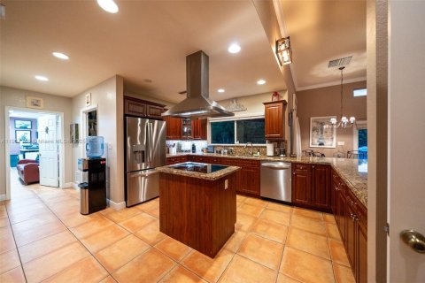 Casa en venta en Homestead, Florida, 4 dormitorios, 304.25 m2 № 1964538 - foto 9