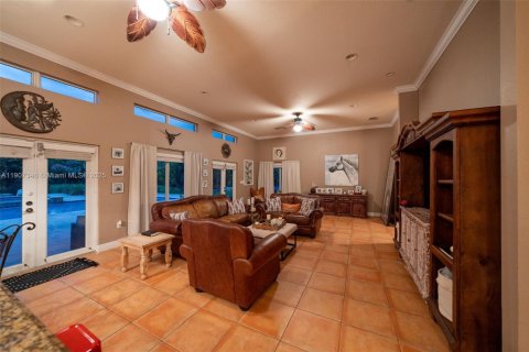 Casa en venta en Homestead, Florida, 4 dormitorios, 304.25 m2 № 1964538 - foto 12