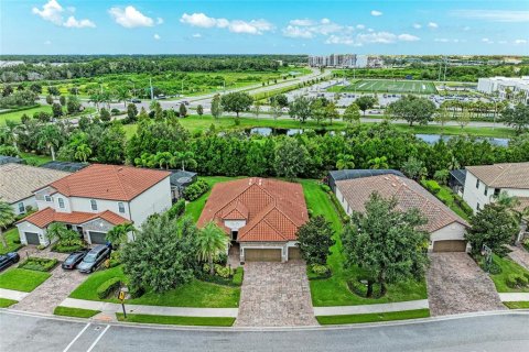 Casa en venta en Bradenton, Florida, 4 dormitorios, 208.47 m2 № 1914672 - foto 1