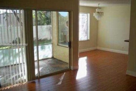 Apartment in Coral Springs, Florida 1 bedroom, 75.81 sq.m. № 2083908 - photo 8