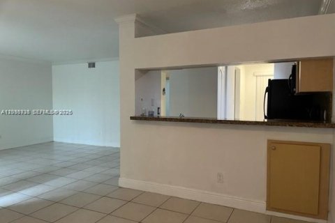 Apartment in Coral Springs, Florida 1 bedroom, 75.81 sq.m. № 2083908 - photo 4