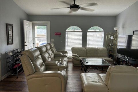 Villa ou maison à vendre à Tampa, Floride: 6 chambres, 215.07 m2 № 2096733 - photo 3