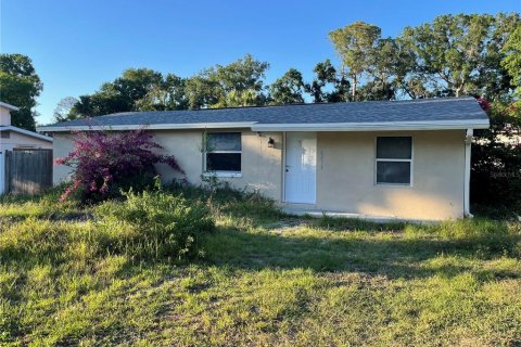 Villa ou maison à vendre à Tampa, Floride: 6 chambres, 215.07 m2 № 2096733 - photo 18