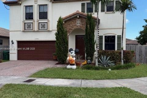 Купить виллу или дом в Хомстед, Флорида 4 спальни, 241.55м2, № 1956097 - фото 1