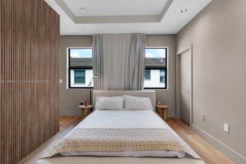 Townhouse in Miami, Florida 3 bedrooms, 128.02 sq.m. № 2017363 - photo 15