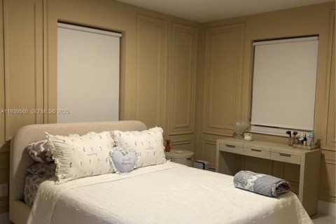 House in Miami, Florida 3 bedrooms, 97.27 sq.m. № 1989405 - photo 7