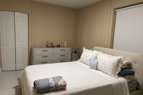 House in Miami, Florida 3 bedrooms, 97.27 sq.m. № 1989405 - photo 9