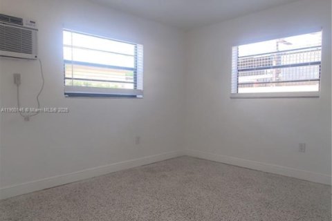 Apartment in Hialeah, Florida 1 bedroom, 51.1 sq.m. № 1952665 - photo 13