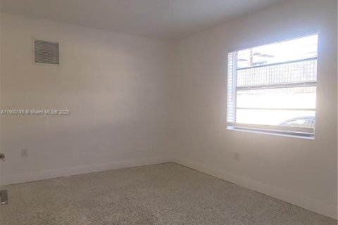 Apartment in Hialeah, Florida 1 bedroom, 51.1 sq.m. № 1952665 - photo 5