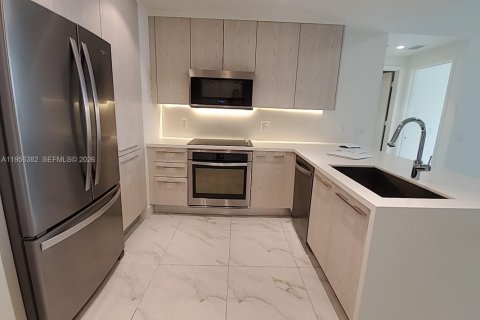Condo in Sunrise, Florida, 1 bedroom  № 2153464 - photo 3