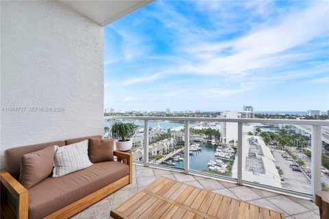 Condo in Fort Lauderdale, Florida, 2 bedrooms  № 2030140 - photo 8