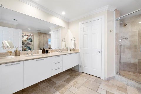 Condo in Fort Lauderdale, Florida, 2 bedrooms  № 2030140 - photo 13