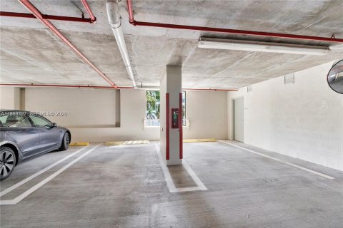 Condo in Fort Lauderdale, Florida, 2 bedrooms  № 2030140 - photo 20