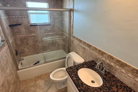 Condo in Sarasota, Florida, 2 bedrooms  № 2238778 - photo 27