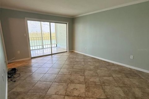 Condo in Sarasota, Florida, 2 bedrooms  № 2238778 - photo 13