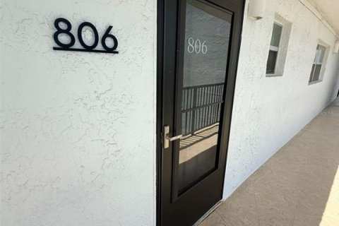 Condo in Sarasota, Florida, 2 bedrooms  № 2238778 - photo 2