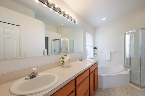 Casa en venta en Lakewood Ranch, Florida, 3 dormitorios, 188.96 m2 № 2430815 - foto 20
