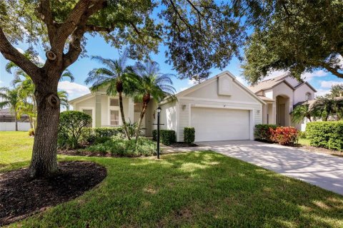 Casa en venta en Lakewood Ranch, Florida, 3 dormitorios, 188.96 m2 № 2430815 - foto 3