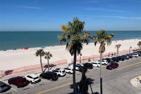 Condominio en alquiler en Saint Pete Beach, Florida, 2 dormitorios, 124.49 m2 № 1615344 - foto 28