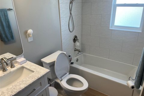 Condominio en alquiler en Saint Pete Beach, Florida, 2 dormitorios, 124.49 m2 № 1615344 - foto 16