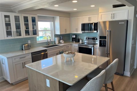 Condominio en alquiler en Saint Pete Beach, Florida, 2 dormitorios, 124.49 m2 № 1615344 - foto 5