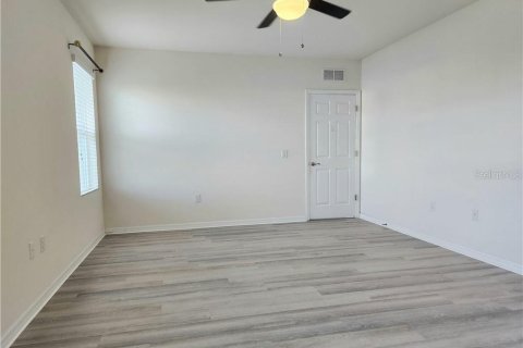 House in Cape Coral, Florida 3 bedrooms, 162.3 sq.m. № 1919157 - photo 2