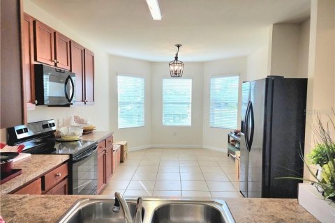 House in Cape Coral, Florida 3 bedrooms, 162.3 sq.m. № 1919157 - photo 6
